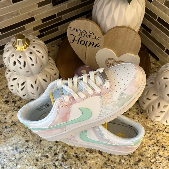 Nike Dunk Low White Mint Foam Phantom 4.5 & 5.5 - Picture 2 of 3